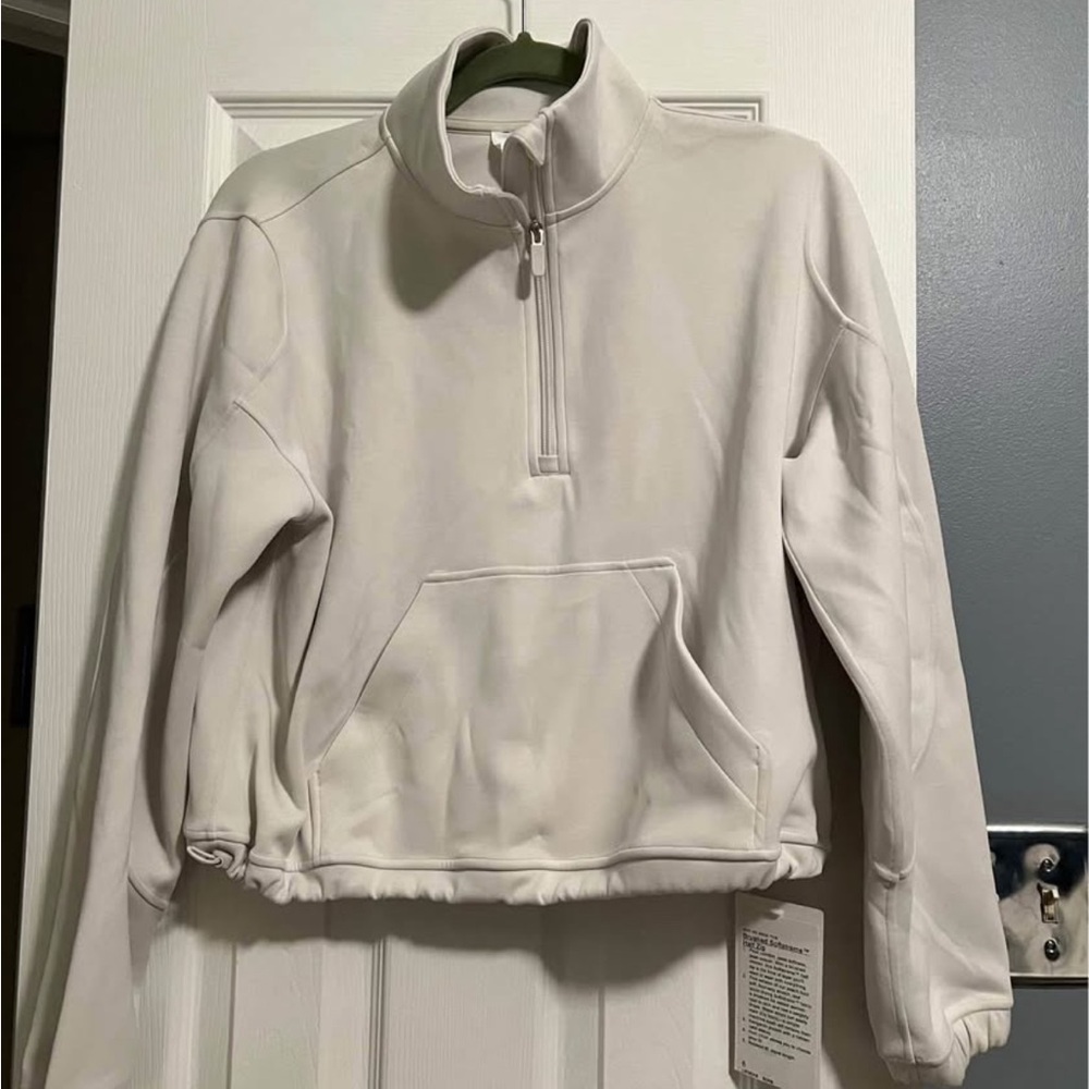 New Lululemon softstreme half zip in bone